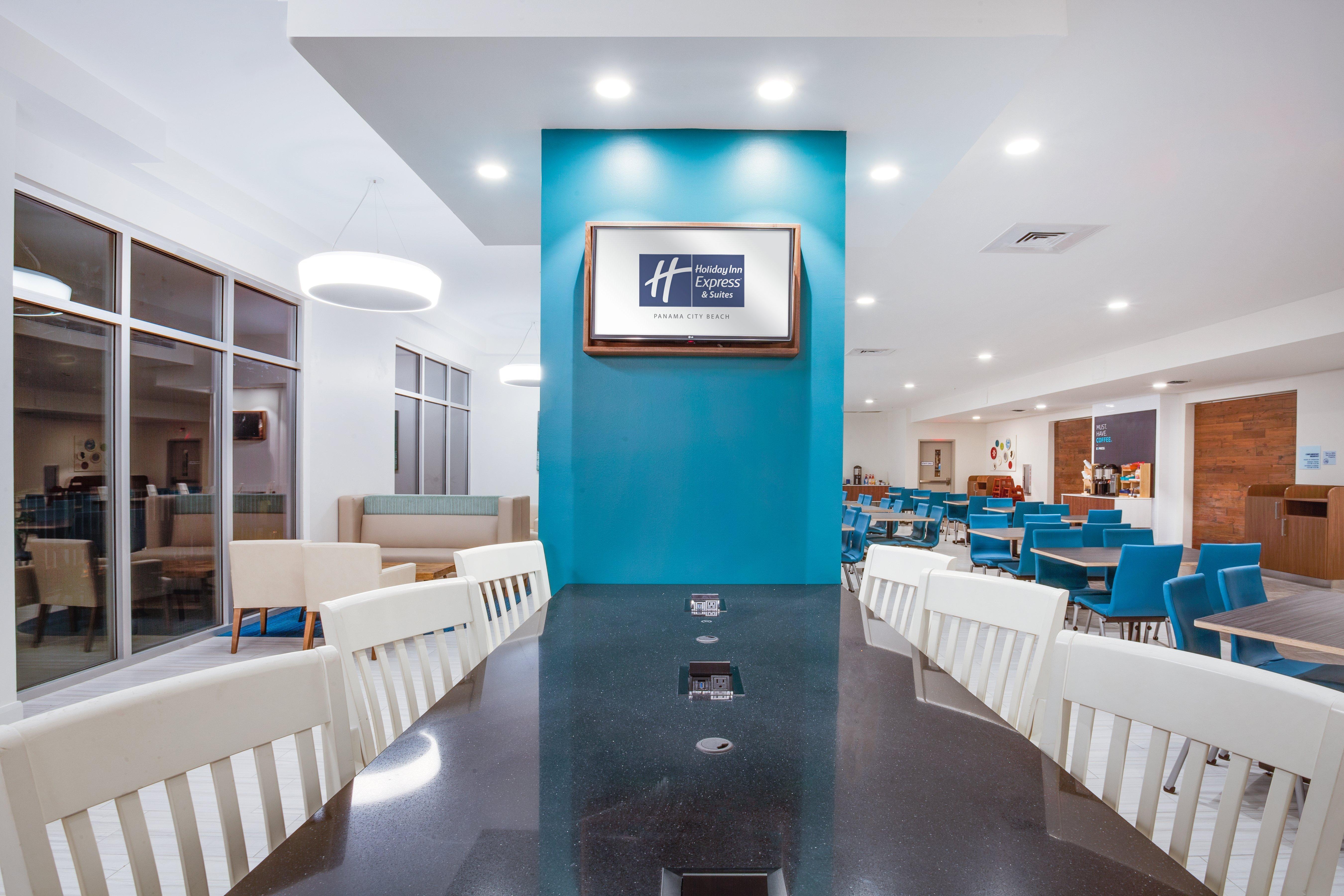 Holiday Inn Express & Suites Panama City Beach Beachfront By Ihg Esterno foto