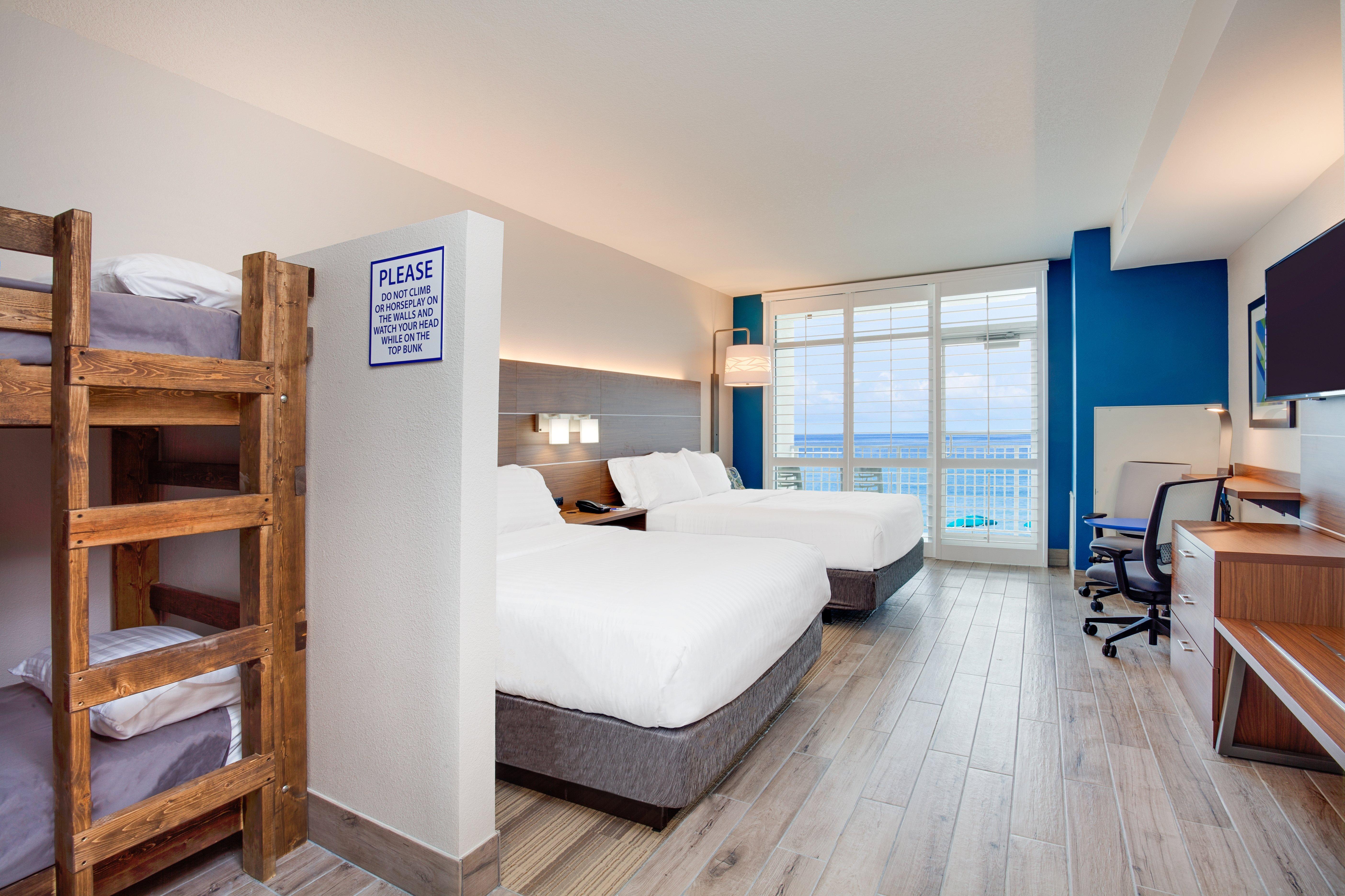 Holiday Inn Express & Suites Panama City Beach Beachfront By Ihg Esterno foto