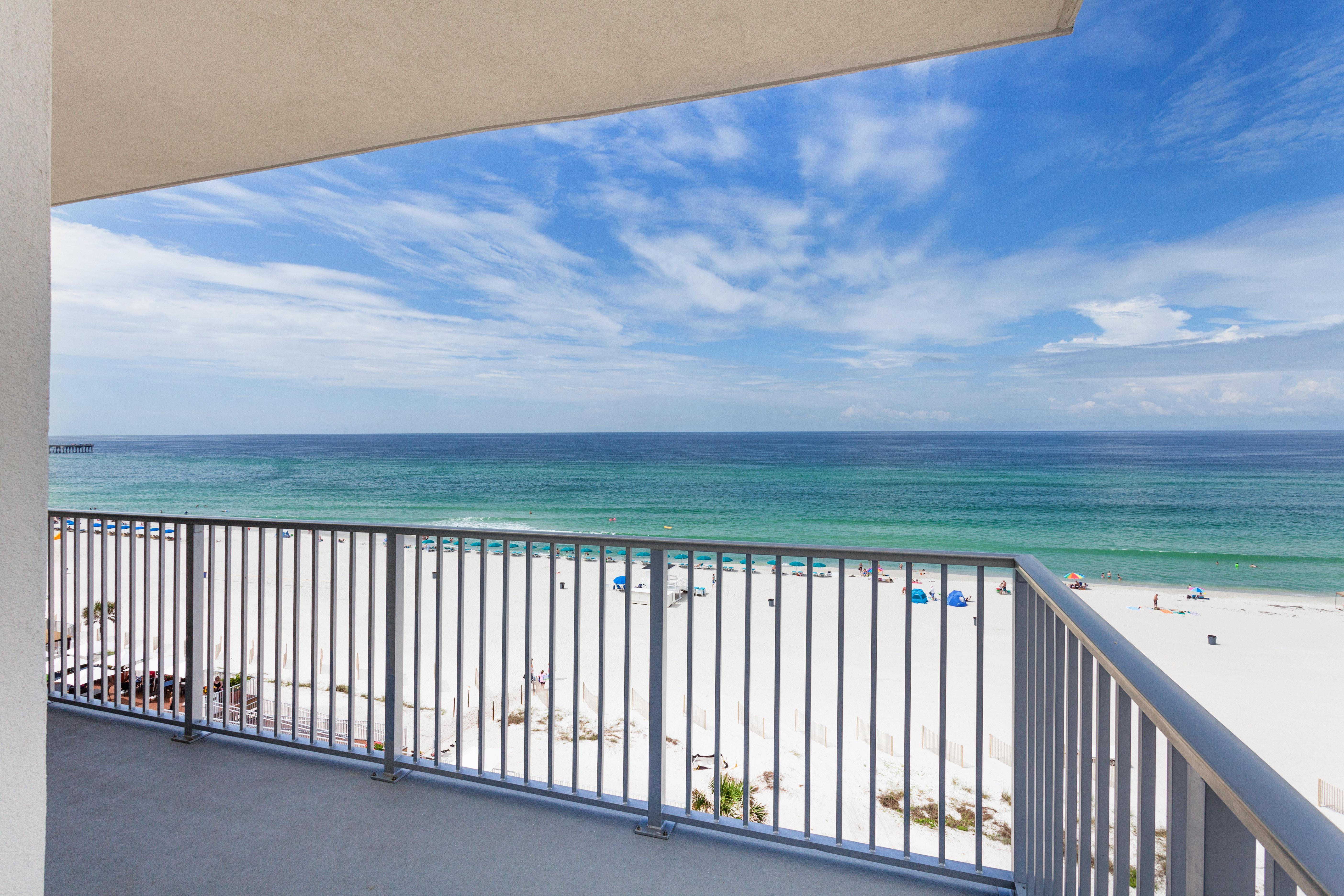 Holiday Inn Express & Suites Panama City Beach Beachfront By Ihg Esterno foto