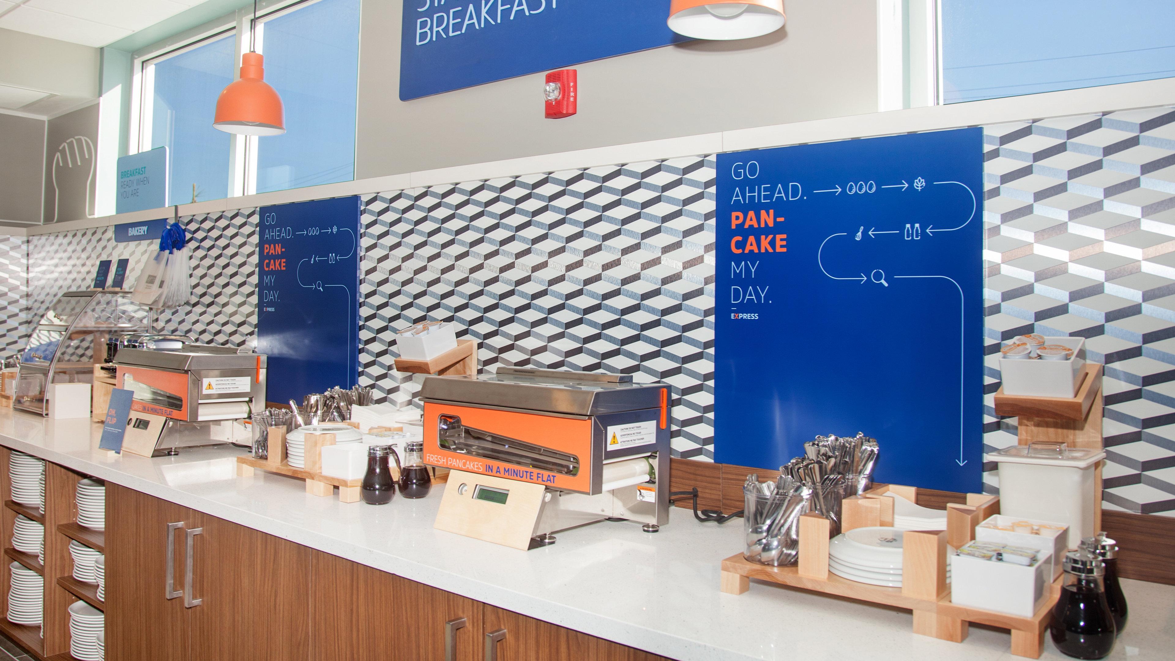 Holiday Inn Express & Suites Panama City Beach Beachfront By Ihg Esterno foto