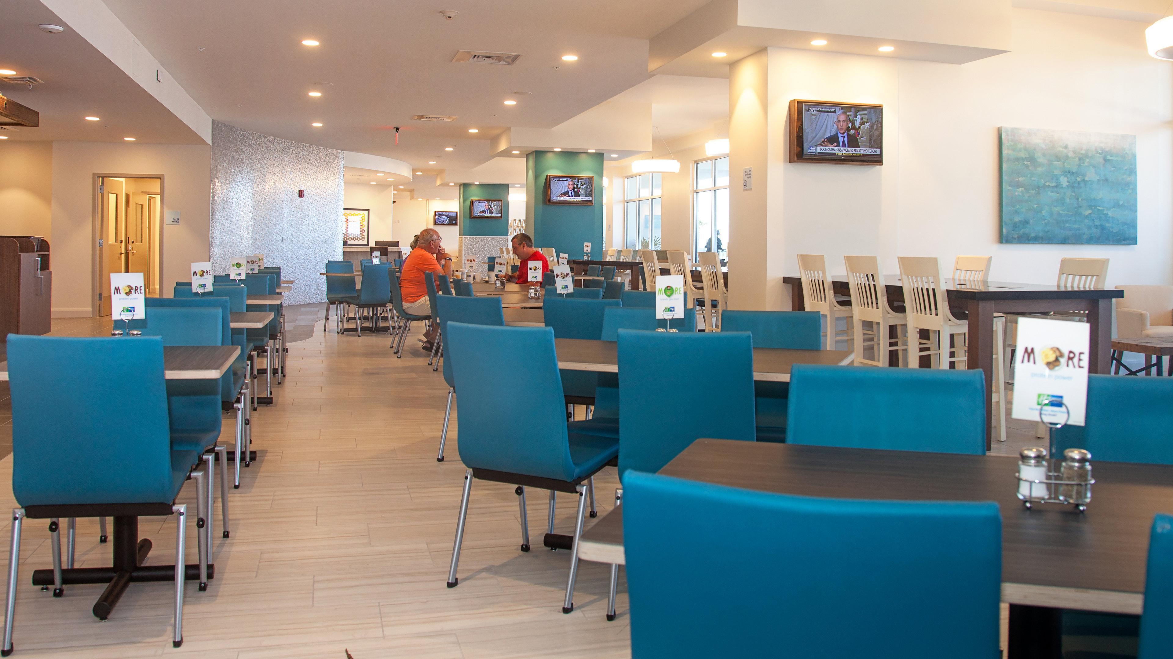 Holiday Inn Express & Suites Panama City Beach Beachfront By Ihg Esterno foto